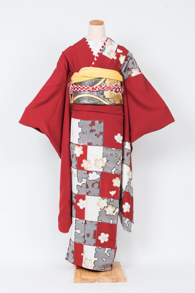 市松模様に赤、白、金の桜が舞い踊る色振袖【fui101】