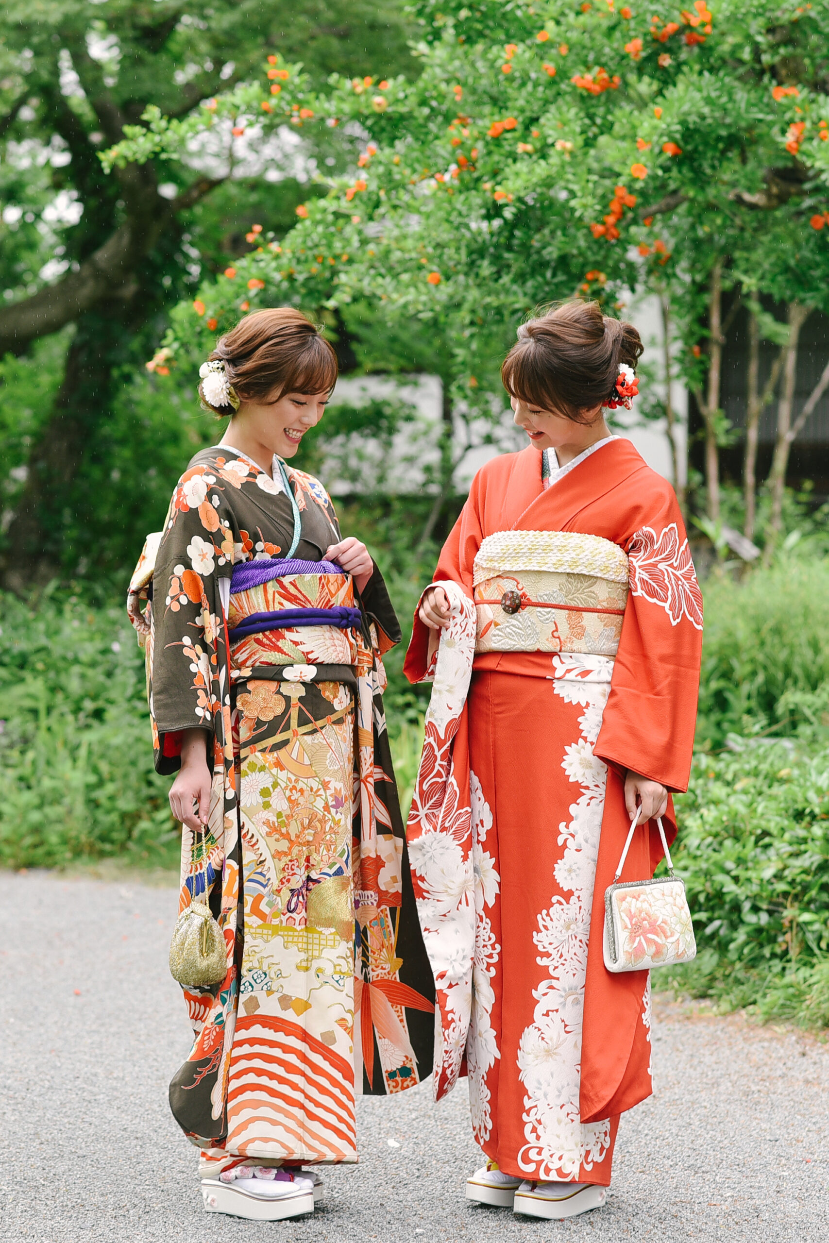 素敵な昭和アンティーク松と菊の刺繍中振袖 フルセット - 着物・浴衣